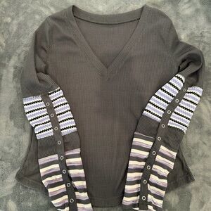 SHEIN V-Neck Gray Waffle Knit Sweater with Striped Sleeve Detail